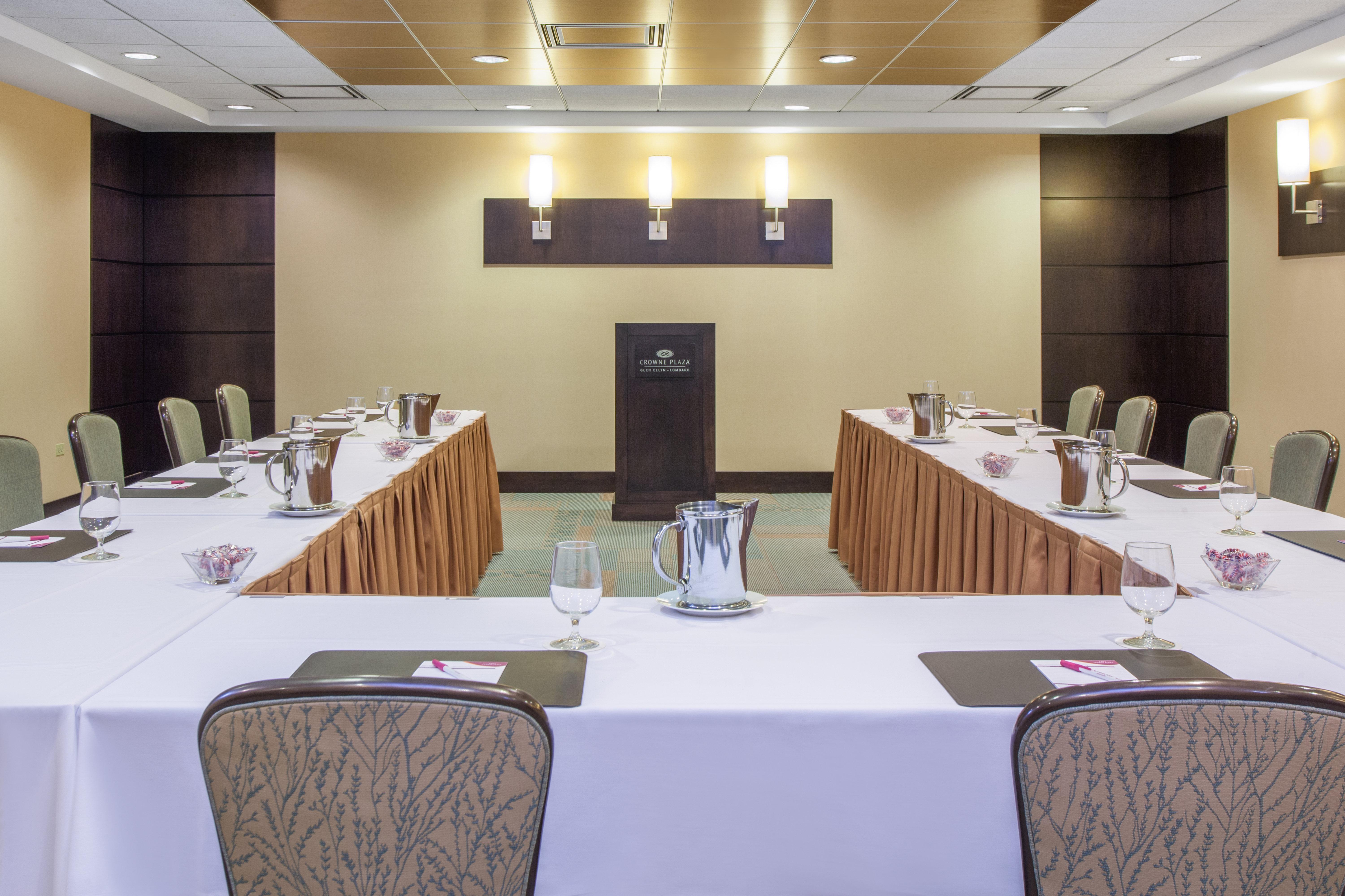 Crowne Plaza Hotel Glen Ellyn/Lombard By Ihg Exterior foto