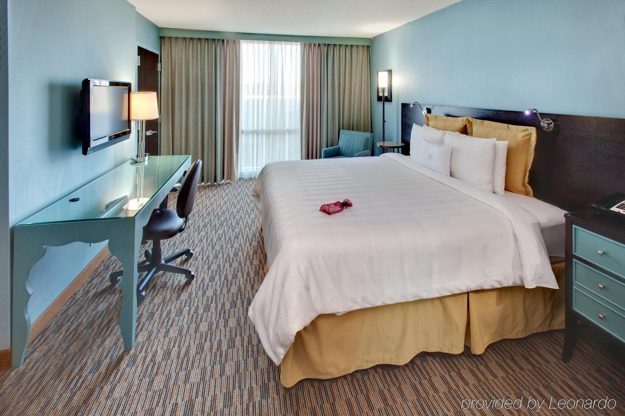 Crowne Plaza Hotel Glen Ellyn/Lombard By Ihg Zimmer foto